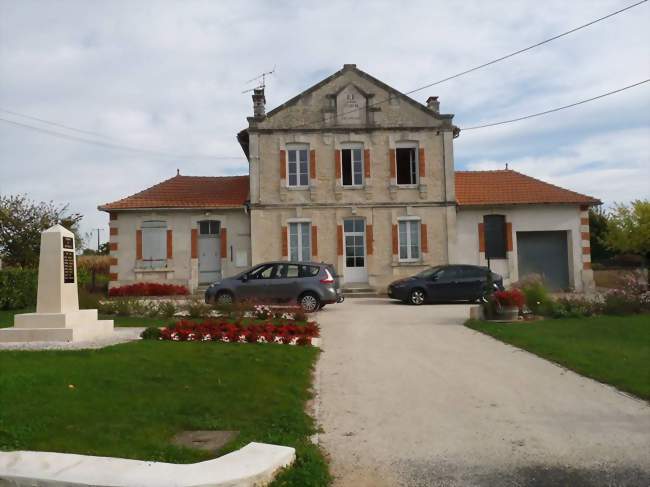 La mairie - Moutonneau (16460) - Charente