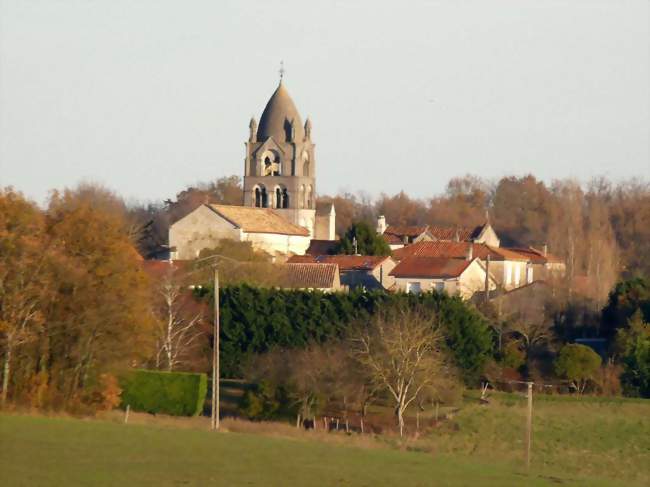 Vue de Pérignac depuis la route de Blanzac - Pérignac (16250) - Charente