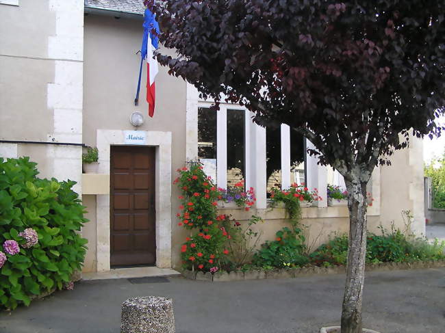 La mairie - Raix (16240) - Charente