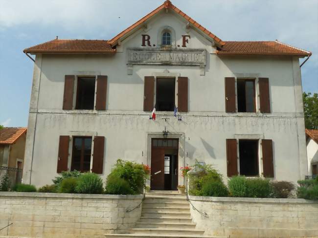 La mairie de Saint-Laurent-de-Céris - Saint-Laurent-de-Céris (16450) - Charente