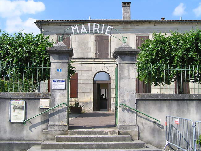 La mairie de Saint-Laurent-de-Cognac - Saint-Laurent-de-Cognac (16100) - Charente