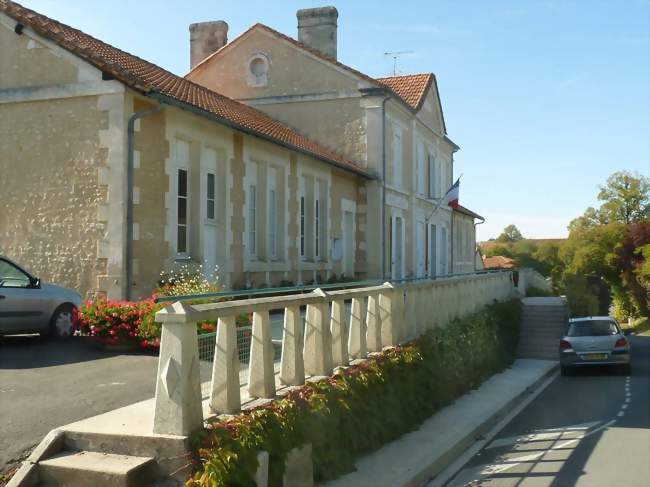 Mairie de Saint-Romain - Saint-Romain (16210) - Charente