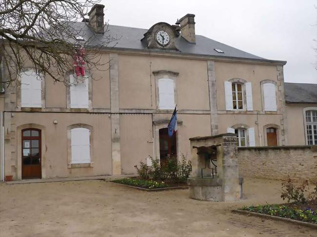 La mairie - Salles-de-Villefagnan (16700) - Charente