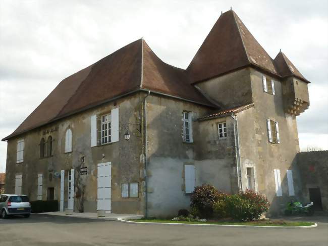 Château et mairie de Suaux - Suaux (16260) - Charente