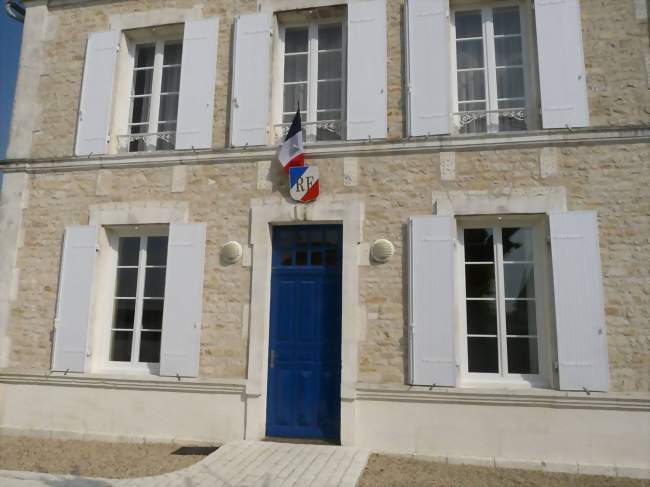 La mairie de Triac-Lautrait - Triac-Lautrait (16200) - Charente