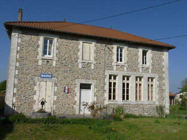 Mairie de Verneuil - Verneuil (16310) - Charente