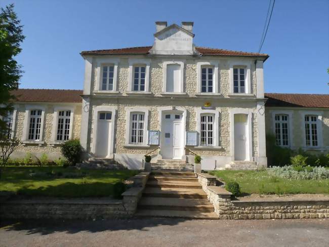 La mairie de Xambes - Xambes (16330) - Charente