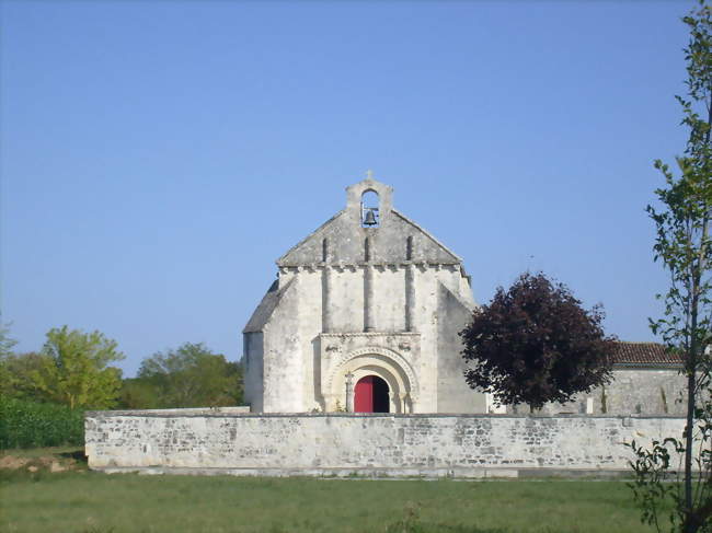 L'église Sainte-Madeleine - La Clisse (17600) - Charente-Maritime