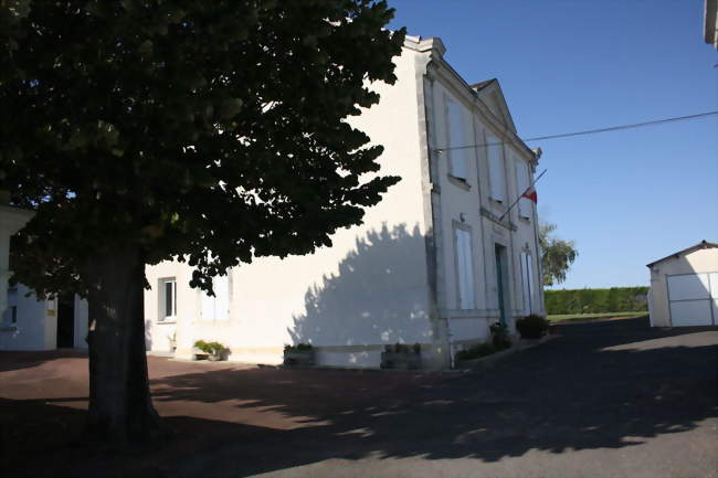 Mairie de Courcelles - Courcelles (17400) - Charente-Maritime