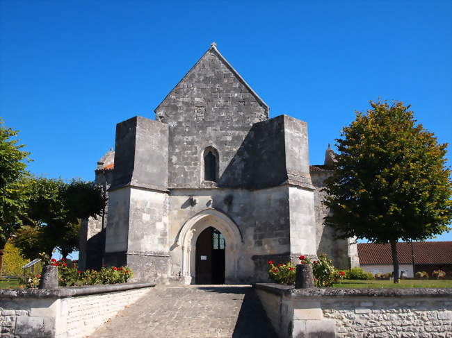 Le portail de l\'église de Germignac. - Germignac (17520) - Crédit photo: rosier