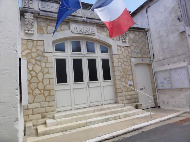 L'entrée de la mairie - Grandjean (17350) - Charente-Maritime
