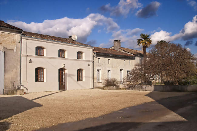 Village de Lussac, Charente-Maritime - Lussac (17500) - Crédit photo: Snunney