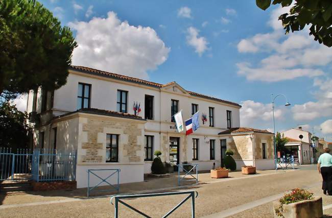 Mairie de Muron - Muron (17430) - Charente-Maritime