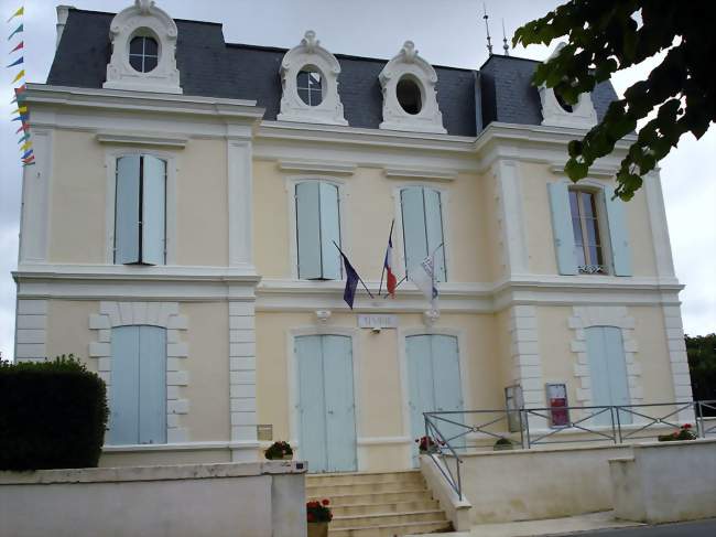 La mairie - Néré (17510) - Charente-Maritime