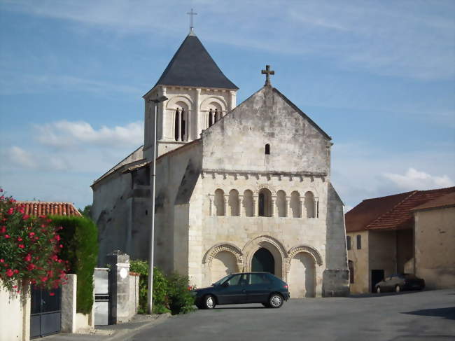 L'église Saint-Vincent (XIIe - XVe siècles) - Réaux (17500) - Charente-Maritime