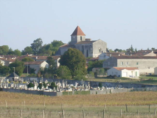 Le bourg de Saint-Georges-des-Coteaux - Saint-Georges-des-Coteaux (17810) - Charente-Maritime