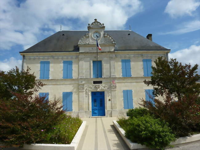 La mairie - Saint-Laurent-de-la-Prée (17450) - Charente-Maritime