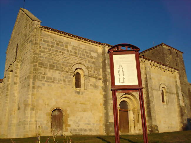L'église - Saint-Mandé-sur-Brédoire (17470) - Charente-Maritime