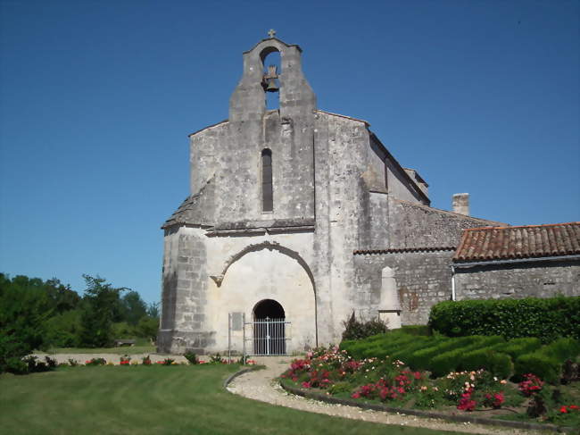 L\'église romane de Saint-Martial-de-Vitaterne - Saint-Martial-de-Vitaterne (17500) - Crédit photo: Cobber17
