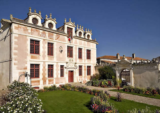 L'hôtel de ville de Soubise - Soubise (17780) - Charente-Maritime