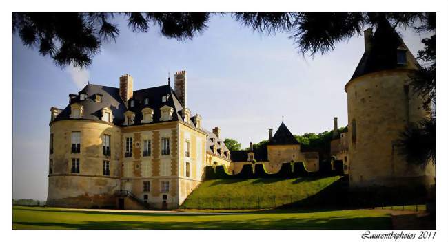 Le château d'Apremont-sur-Allier - Apremont-sur-Allier (18150) - Cher