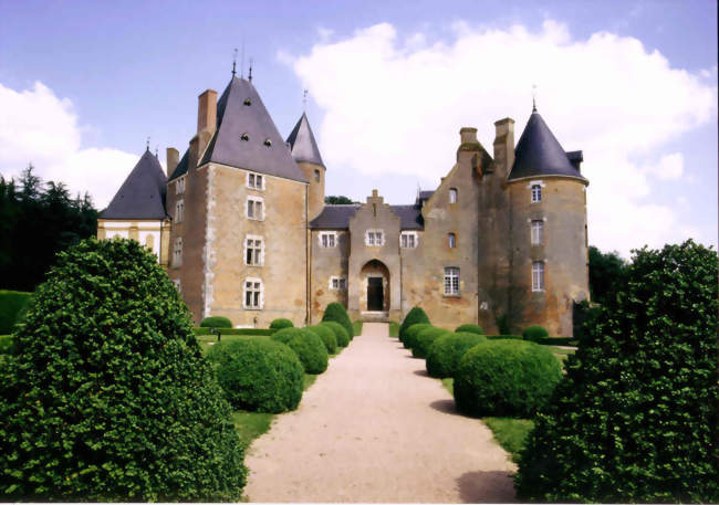 Le château de Blancafort - - Crédit: www.chateaublancafort.com/ (CC By SA)