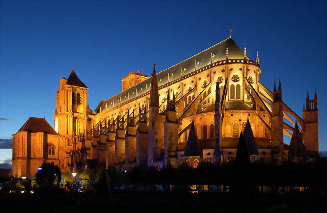 La cathédrale Saint-Étienne de Bourges (Photo par Wladyslaw Sojka)