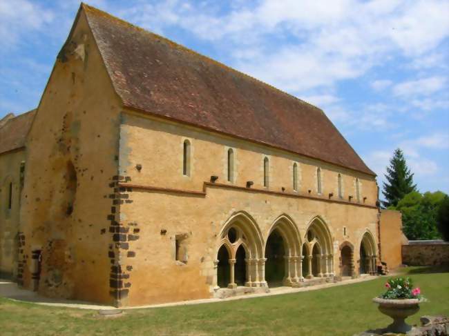 Abbaye - Massay (18120) - Crédit: Dan. D (CC By SA) 