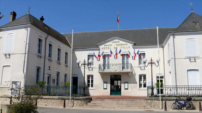 Hôtel de ville - Mehun-sur-Yèvre (18500) - Cher