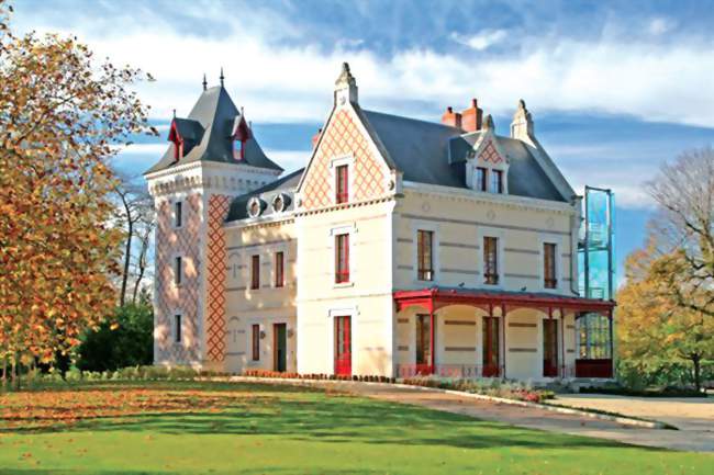 Le Château de Varye - Saint-Doulchard (18230) 