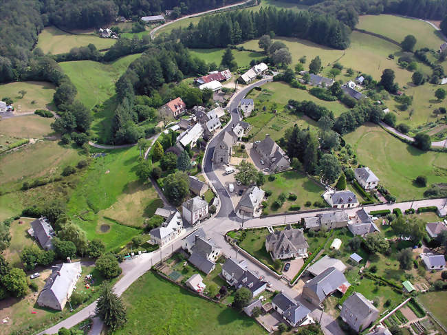 Vue aérienne du bourg - Champagnac-la-Noaille (19320) - Corrèze