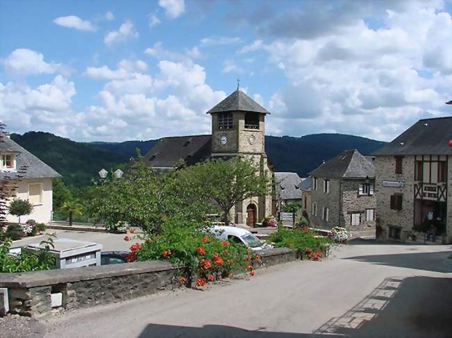 Le bourg de Saint-Hilaire-Peyroux - Saint-Hilaire-Peyroux (19560) - Corrèze