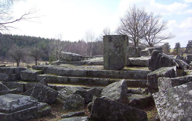 Les ruines gallo-romaines des Cars - Saint-Merd-les-Oussines (19170) - Corrèze