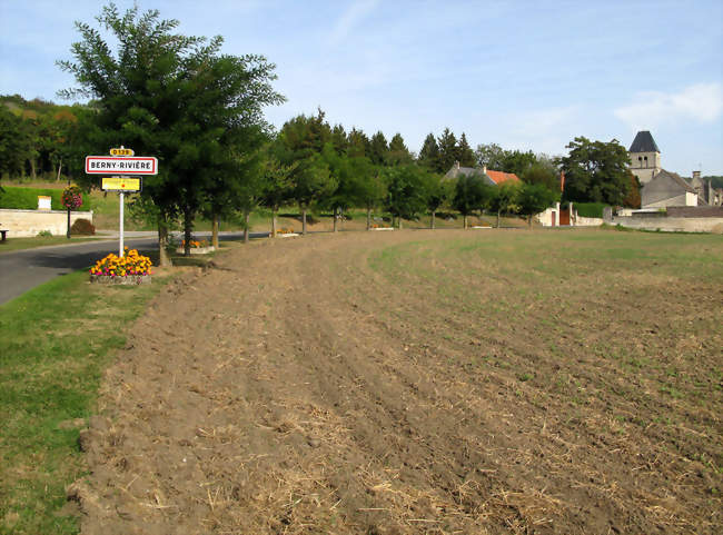 La D 139 traverse la commune d'Est en Ouest - Berny-Rivière (02290) - Aisne