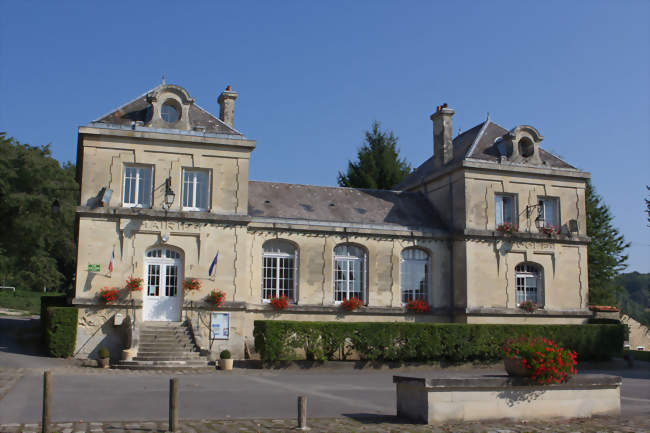 Séance de cinéma en plein air à Vauclair