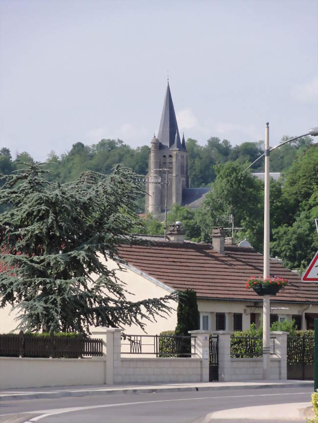 L'église de Bucy-le-Long, vue de loin - Bucy-le-Long (02880) - Aisne