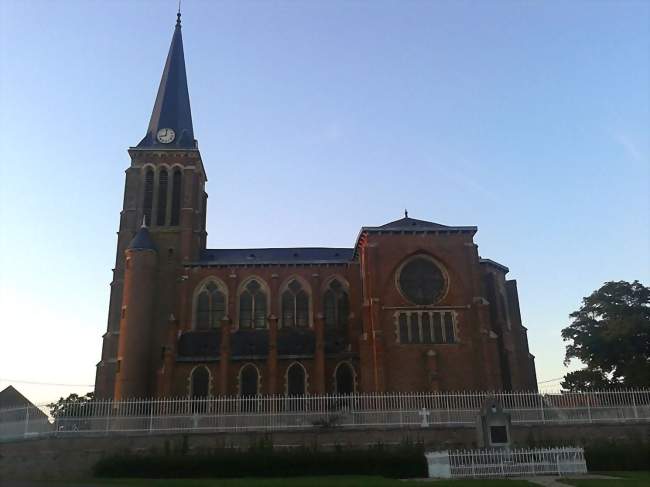 L'église Saint-Aubin - Chalandry (02270) - Aisne