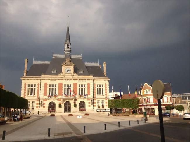 L'hôtel de ville de Chauny - Chauny (02300) - Aisne