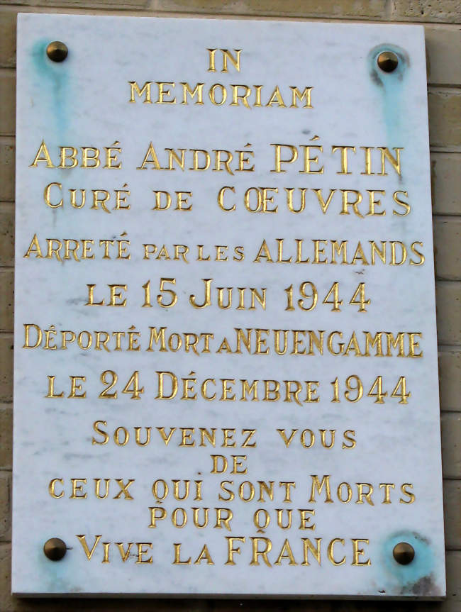 Plaque à la mémoire de l'abbé André Pétin, mort en déportation - Cuvres-et-Valsery (02600) - Aisne