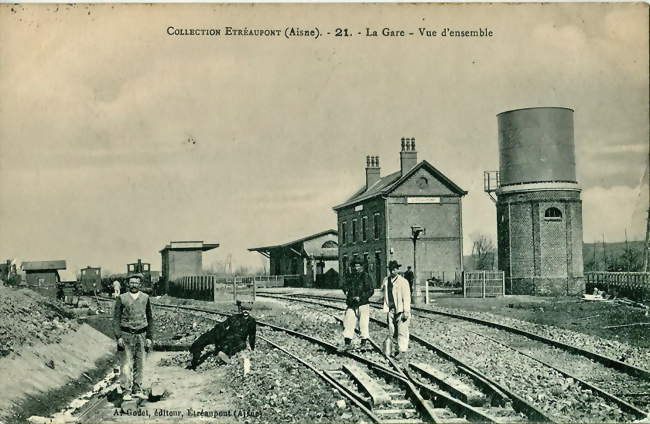 L'ancienne gare d'Étréaupont au début du XXe siècle - Étréaupont (02580) - Aisne