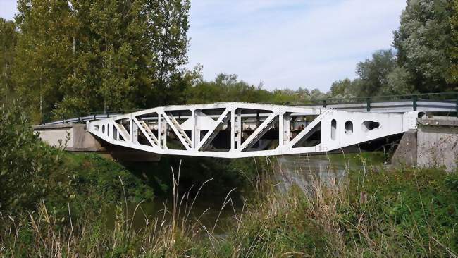 Le pont sur l'Oise - Manicamp (02300) - Aisne