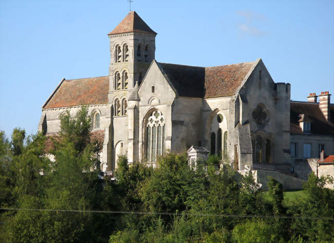 L'église Notre-Dame vue depuis la route menant à Cugny-lès-Crouttes - Oulchy-le-Château (02210) - Aisne