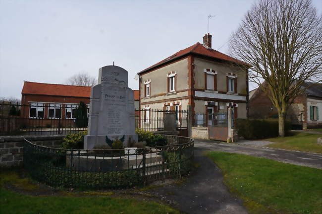 Le monument aux morts - Pargny-les-Bois (02270) - Aisne
