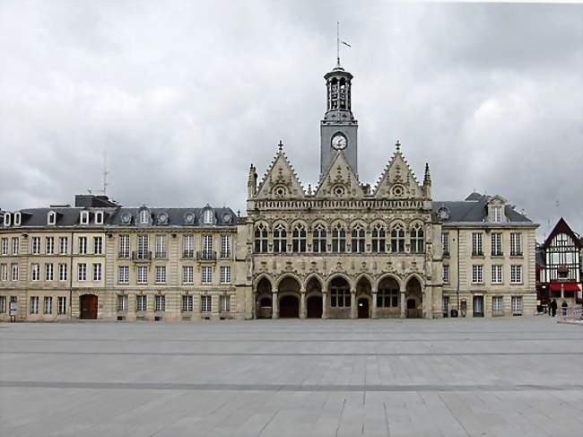 L'hôtel de ville - Saint-Quentin (02100) - Aisne