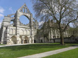 photo Visite commentée de l'abbaye de Longpont