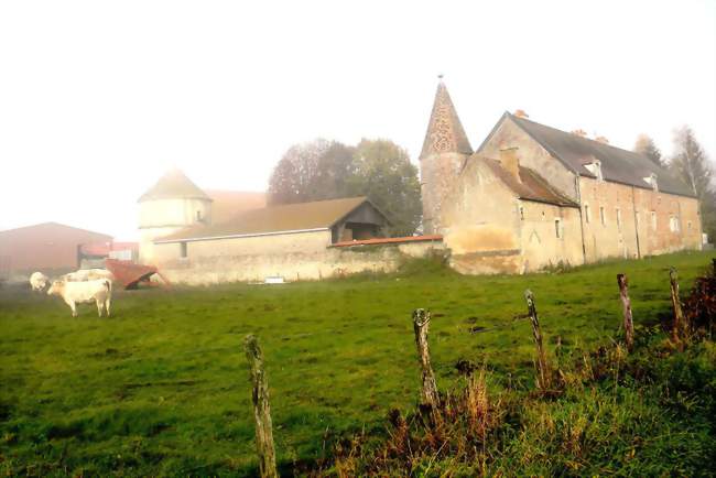 ferme fortifiée - Argilly (21700) - Côte-d'Or