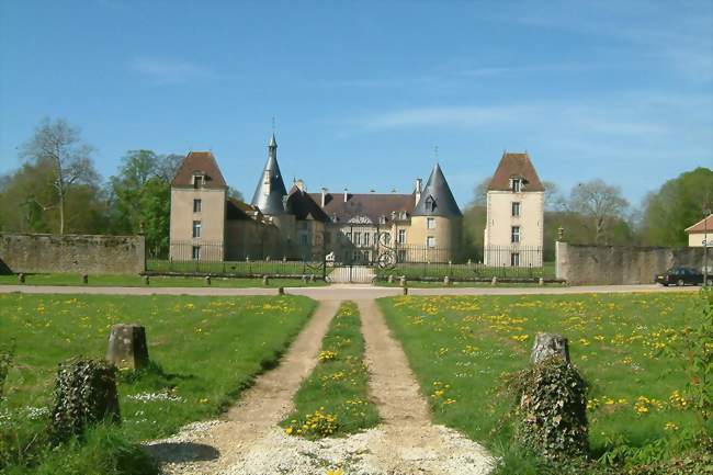 Le château - Commarin (21320) - Côte-d'Or