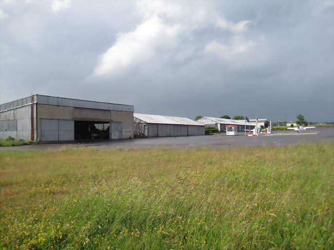 L'aérodrome de Dijon-Darois - Darois (21121) - Côte-d'Or
