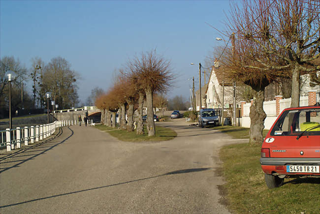 Quai des Mariniers - Lechâtelet (21250) - Côte-d'Or