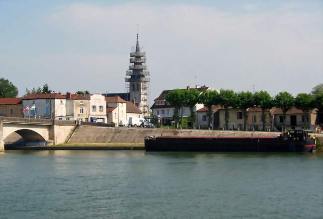 Vue de Losne, depuis le Quai Lafayette de Saint-Jean-de-Losne - Losne (21170) - Côte-d'Or